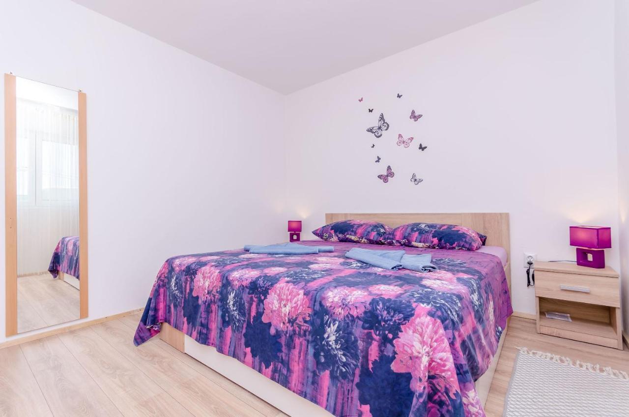 Apartment Snjezana 산책길 외부 사진