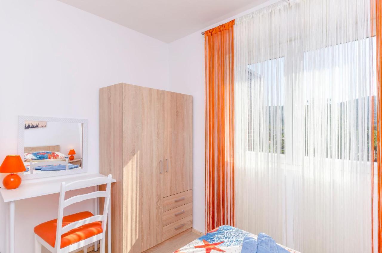 Apartment Snjezana 산책길 외부 사진